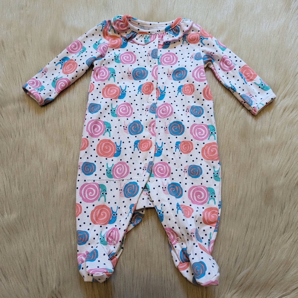 Kidgets white and black polkadot pajamas with snail print size 0-3 M